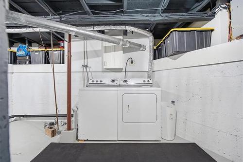 26 Smithfield Ave, Winnipeg, MB 