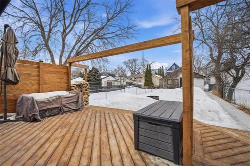 26 Smithfield Ave, Winnipeg, MB 