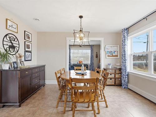 397 Hemlock Drive, Upper Tantallon, NS - Indoor Photo Showing Dining Room