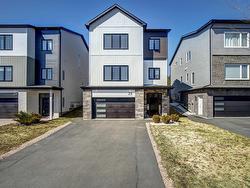 25 Talus Avenue Bedford, NS B4B 1T9