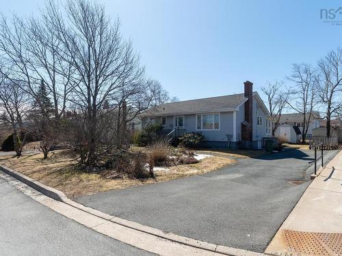 1 Juniper Crescent, Leiblin Park, NS 