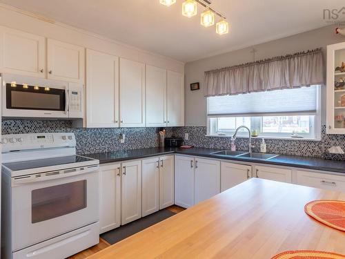 1 Juniper Crescent, Leiblin Park, NS 