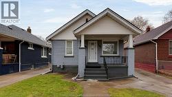 384 SOUTH ST  Windsor, ON N9C 2W5