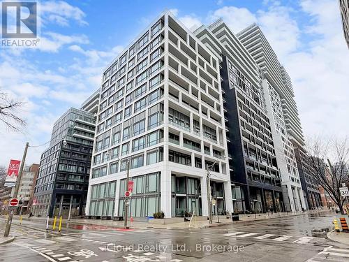 440 - 60 PRINCESS STREET  Toronto, ON M5A 2C7