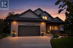 14 EDWARD STREET W Clearview, ON L0M 1G0