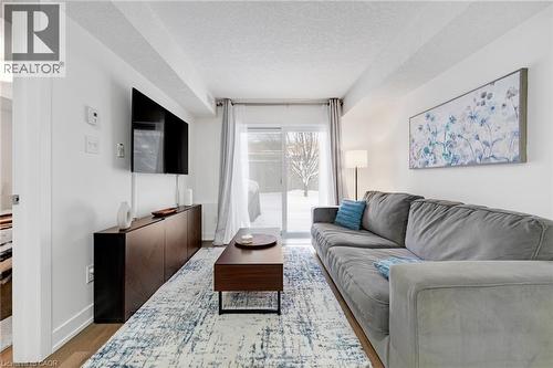 185 Windale Crescent Unit# 1C, Kitchener, ON - Indoor Photo Showing Living Room