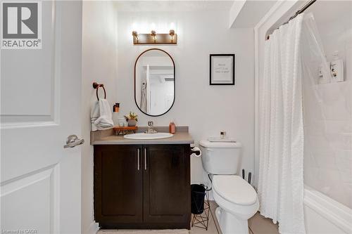 185 Windale Crescent Unit# 1C, Kitchener, ON - Indoor Photo Showing Bathroom