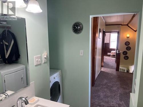 18 Maple St, Thessalon, ON - Indoor Photo Showing Laundry Room