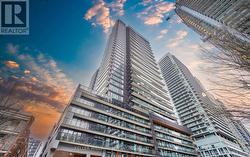 PH00 - 117 BROADWAY AVENUE Toronto, ON M4P 1V3