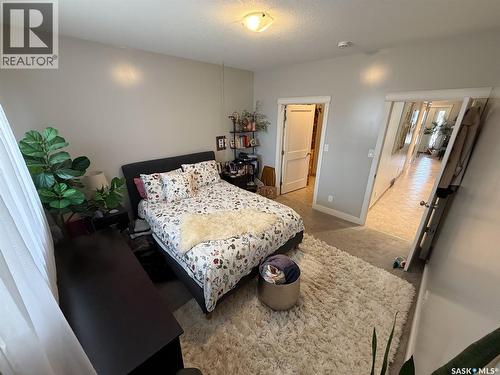 266 - 270 14Th Avenue Ne, Swift Current, SK - Indoor Photo Showing Bedroom