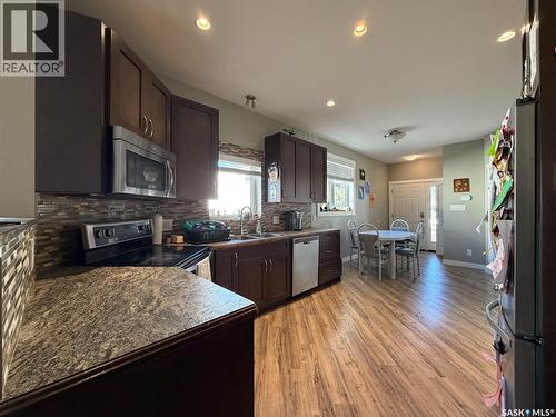 266 - 270 14Th Avenue Ne, Swift Current, SK - Indoor Photo Showing Kitchen With Double Sink