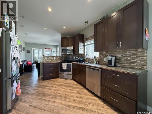 266 - 270 14Th Avenue Ne, Swift Current, SK - Indoor Photo Showing Kitchen With Double Sink