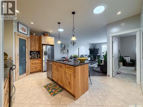 266 - 270 14Th Avenue Ne, Swift Current, SK - Indoor Photo Showing Kitchen