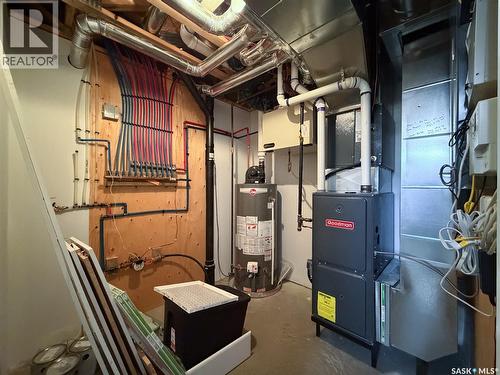 266 - 270 14Th Avenue Ne, Swift Current, SK - Indoor Photo Showing Basement