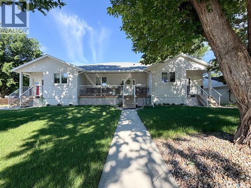 266 - 270 14Th Avenue Ne, Swift Current, SK - Outdoor With Deck Patio Veranda