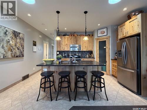266 - 270 14Th Avenue Ne, Swift Current, SK - Indoor Photo Showing Kitchen With Upgraded Kitchen