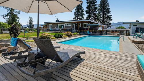 2715 Boucherie Road  West Kelowna, BC V1Z 2G3