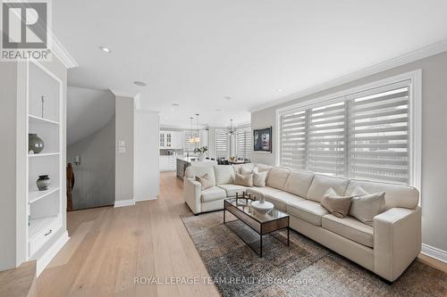 144 Whernside Terrace, Ottawa, ON - Indoor Photo Showing Living Room