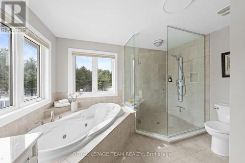 144 Whernside Terrace, Ottawa, ON - Indoor Photo Showing Bathroom