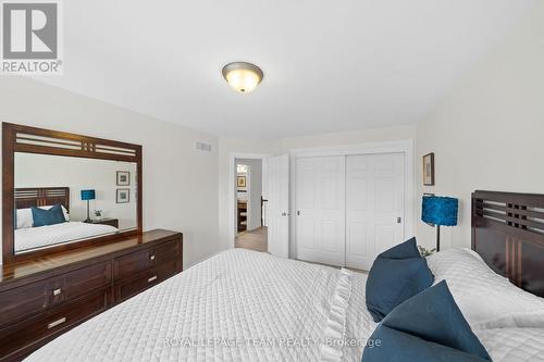 144 Whernside Terrace, Ottawa, ON - Indoor Photo Showing Bedroom