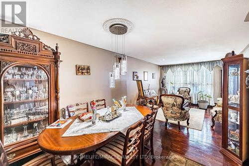 7150 Harwick Drive, Mississauga, ON - Indoor Photo Showing Dining Room