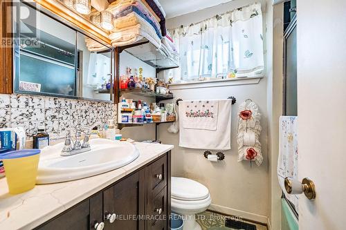 7150 Harwick Drive, Mississauga, ON - Indoor Photo Showing Bathroom
