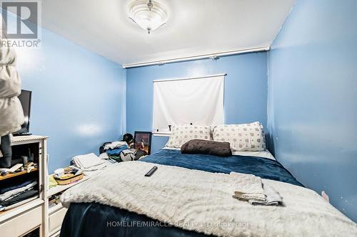 7150 Harwick Drive, Mississauga, ON - Indoor Photo Showing Bedroom