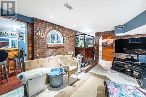 7150 Harwick Drive, Mississauga, ON - Outdoor