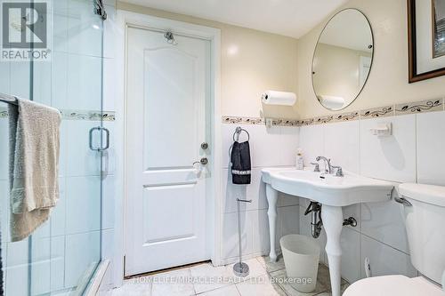 7150 Harwick Drive, Mississauga, ON - Indoor Photo Showing Bathroom