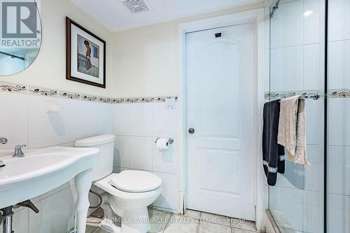 7150 Harwick Drive, Mississauga, ON - Indoor Photo Showing Bathroom