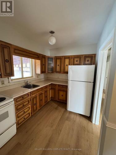 1219 Argreen Road, Mississauga, ON - Indoor Photo Showing Kitchen