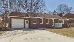 40 JOHNSTONE BOULEVARD Brockton, ON N0G 2V0