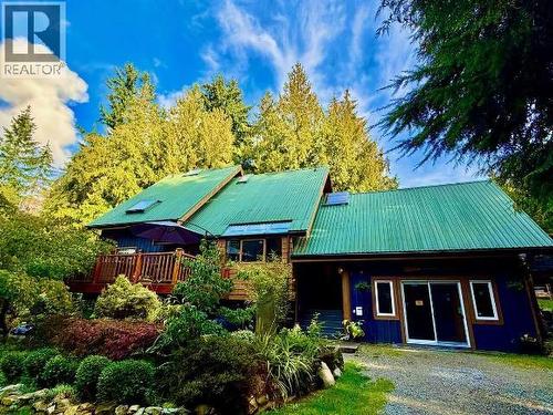 9340 Malaspina Rd, Powell River, BC - Outdoor