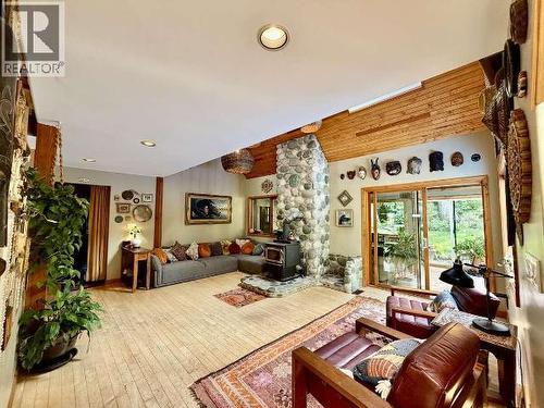 9340 Malaspina Rd, Powell River, BC - Indoor Photo Showing Other Room With Fireplace