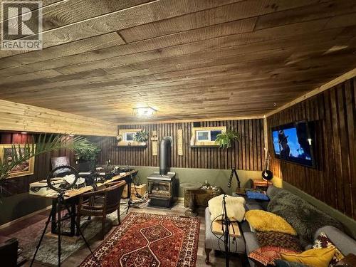 9340 Malaspina Rd, Powell River, BC - Outdoor With Deck Patio Veranda With Exterior