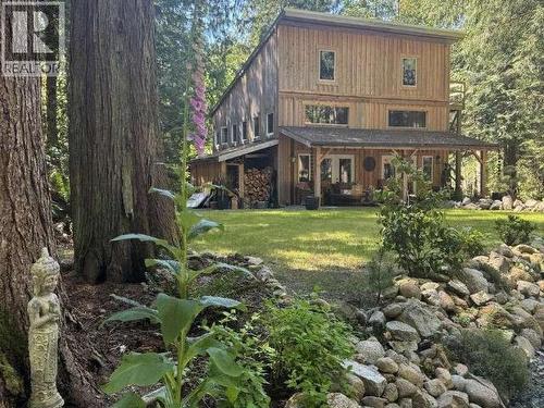 9340 Malaspina Rd, Powell River, BC - Outdoor With Deck Patio Veranda