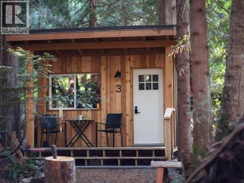 9340 Malaspina Rd, Powell River, BC - Outdoor