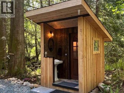 9340 Malaspina Rd, Powell River, BC - Outdoor With Exterior