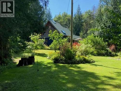 9340 Malaspina Rd, Powell River, BC - Outdoor
