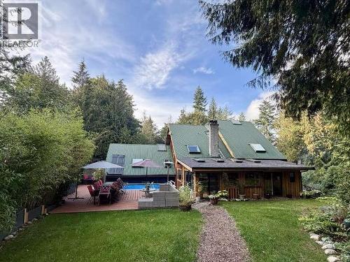 9340 Malaspina Rd, Powell River, BC - Outdoor With Deck Patio Veranda