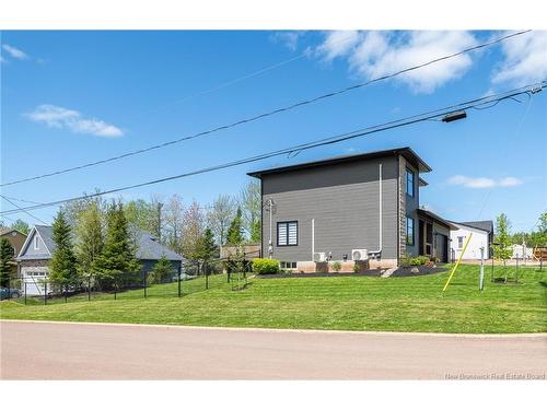458 Gaspé St, Dieppe, NB 