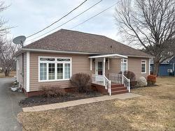 180 Houlton RD Woodstock, NB E7M 1Z1