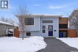 330 Carter CRESCENT  Saskatoon, SK S7L 7K5