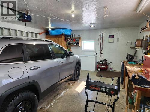 1 Evington Place, Tisdale, SK - Indoor Photo Showing Garage
