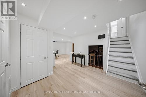 23 Cowan Boulevard, Cambridge, ON - Indoor Photo Showing Other Room