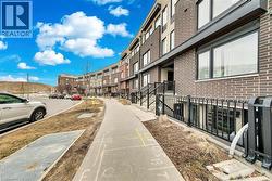181 WILLIAM DUNCAN Road Unit# 5 North York, ON M3K 0B7