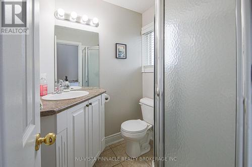 1908 Coronation Drive, London North (North E), ON - Indoor Photo Showing Bathroom