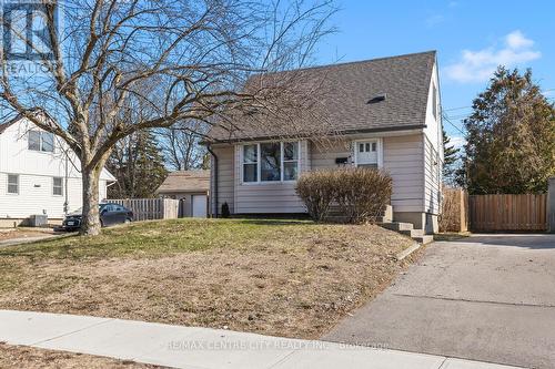 292 PAARDEBERG CRESCENT  London East (East C), ON N5Y 1C1