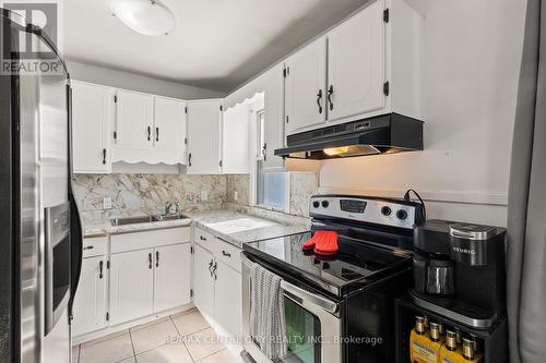 292 Paardeberg Crescent, London East (East C), ON - Indoor Photo Showing Kitchen