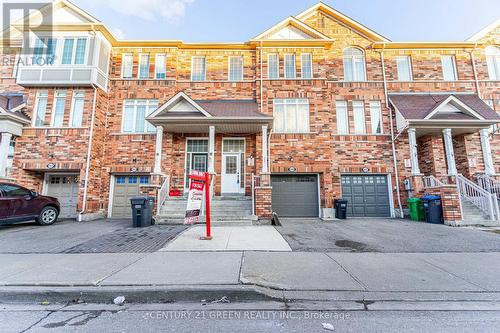 449 ASPENDALE CRESCENT  Mississauga, ON L5W 0E7